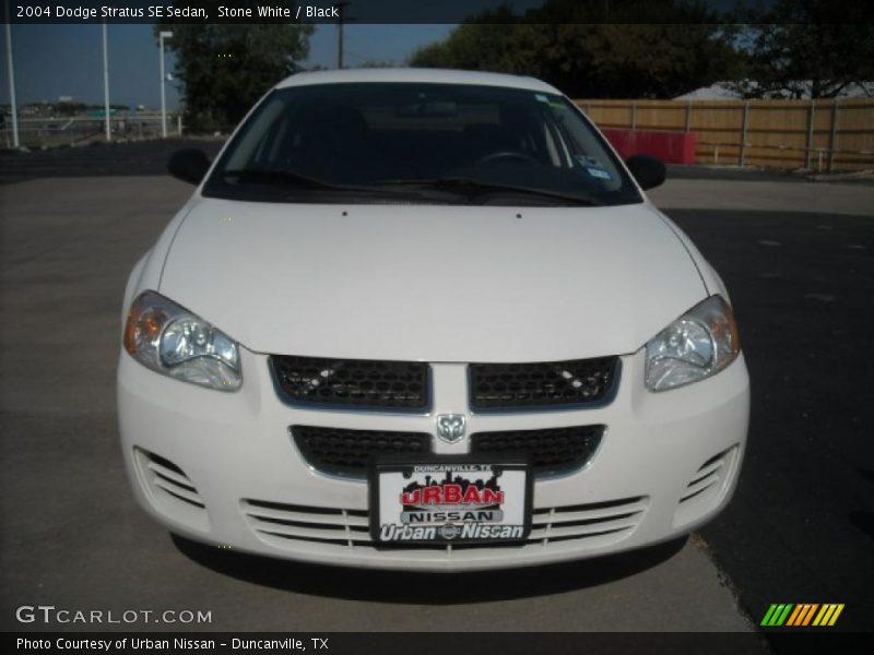 Stone White / Black 2004 Dodge Stratus SE Sedan