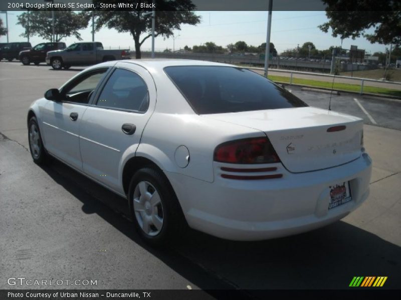 Stone White / Black 2004 Dodge Stratus SE Sedan