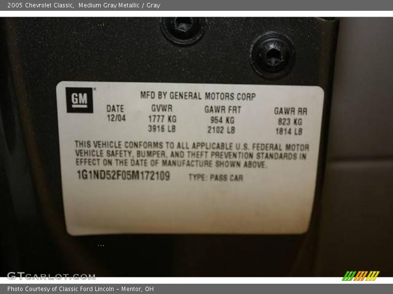 Medium Gray Metallic / Gray 2005 Chevrolet Classic