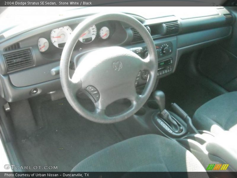 Stone White / Black 2004 Dodge Stratus SE Sedan
