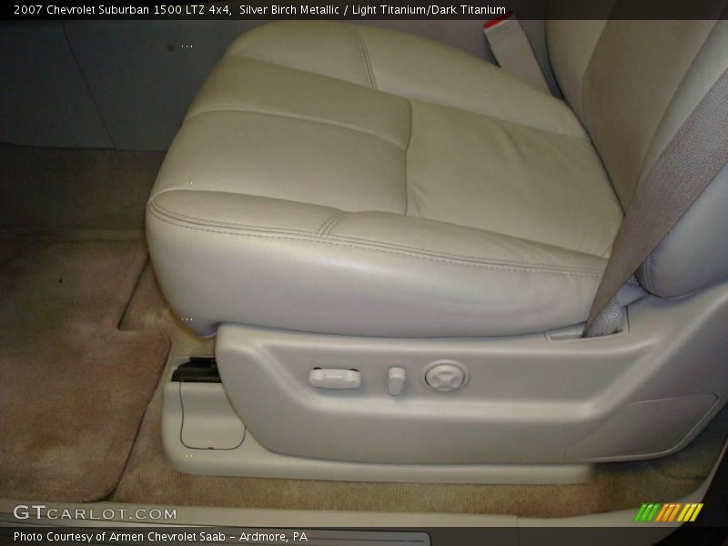 Silver Birch Metallic / Light Titanium/Dark Titanium 2007 Chevrolet Suburban 1500 LTZ 4x4