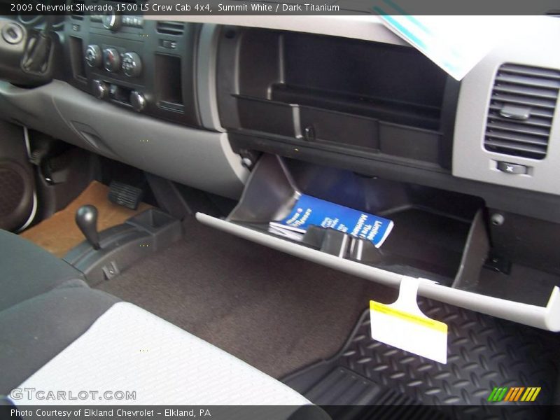 Summit White / Dark Titanium 2009 Chevrolet Silverado 1500 LS Crew Cab 4x4