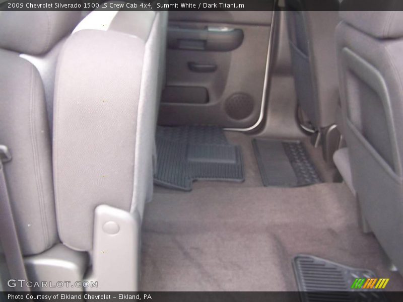 Summit White / Dark Titanium 2009 Chevrolet Silverado 1500 LS Crew Cab 4x4