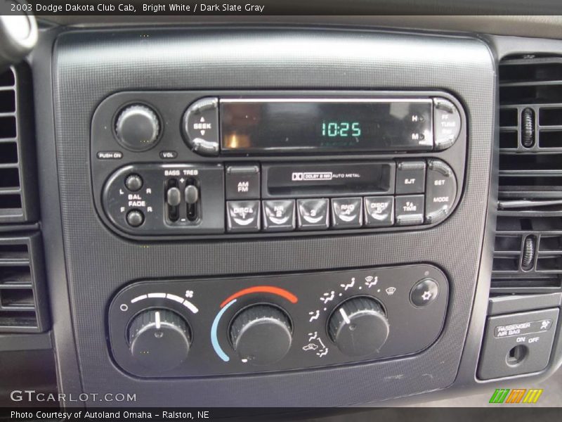 Bright White / Dark Slate Gray 2003 Dodge Dakota Club Cab