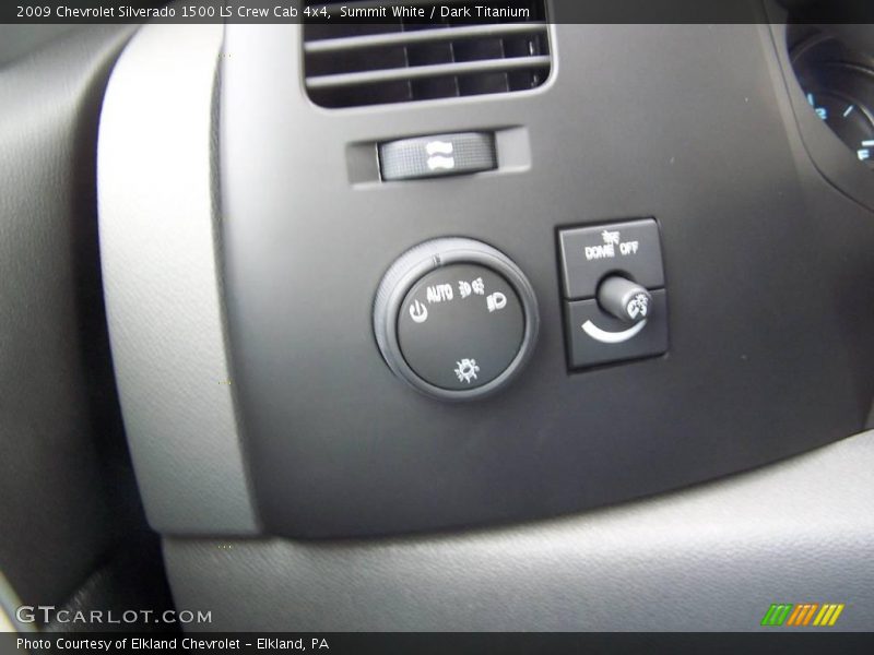 Summit White / Dark Titanium 2009 Chevrolet Silverado 1500 LS Crew Cab 4x4