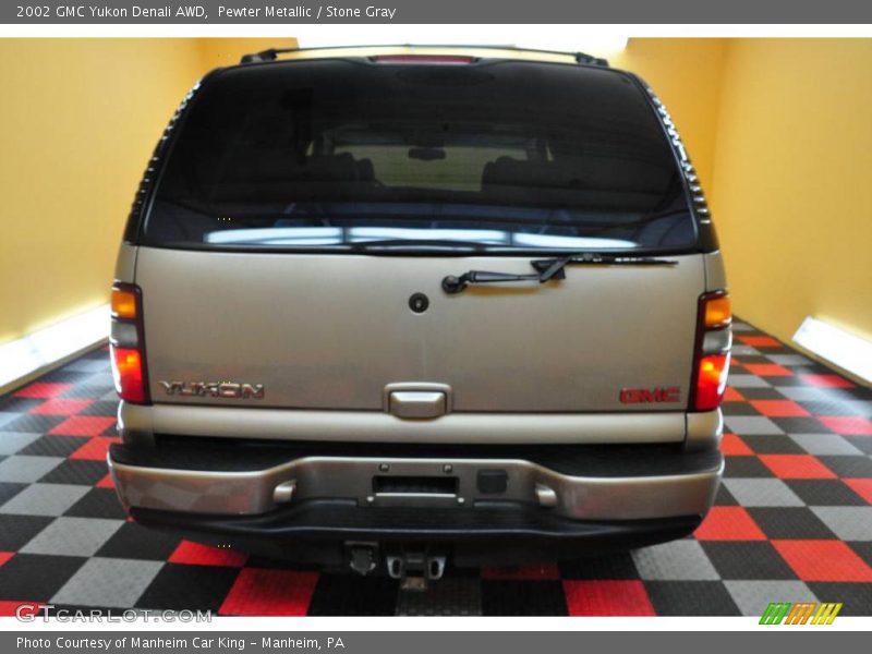 Pewter Metallic / Stone Gray 2002 GMC Yukon Denali AWD