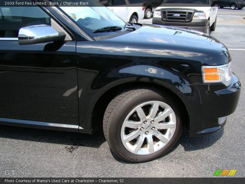 Black / Charcoal Black 2009 Ford Flex Limited