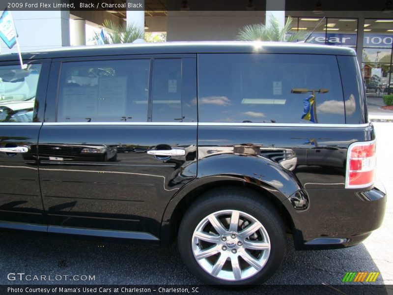 Black / Charcoal Black 2009 Ford Flex Limited