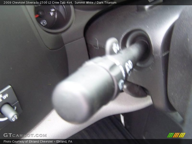 Summit White / Dark Titanium 2009 Chevrolet Silverado 1500 LS Crew Cab 4x4