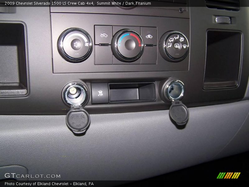 Summit White / Dark Titanium 2009 Chevrolet Silverado 1500 LS Crew Cab 4x4