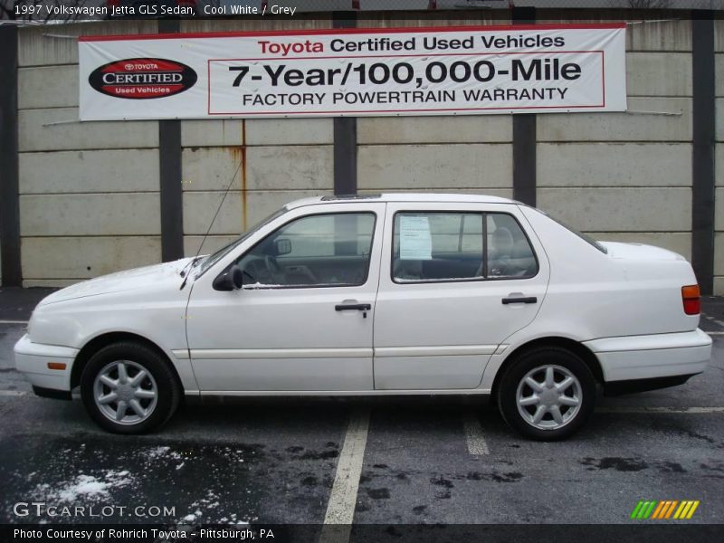 Cool White / Grey 1997 Volkswagen Jetta GLS Sedan