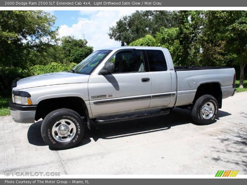 Light Driftwood Satin Glow / Mist Gray 2000 Dodge Ram 2500 SLT Extended Cab 4x4