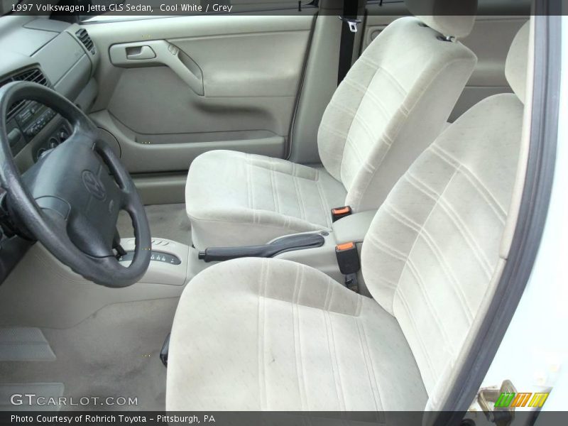 Cool White / Grey 1997 Volkswagen Jetta GLS Sedan