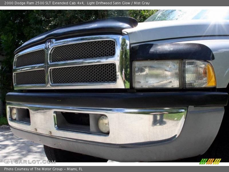 Light Driftwood Satin Glow / Mist Gray 2000 Dodge Ram 2500 SLT Extended Cab 4x4