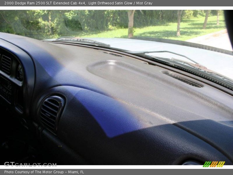Light Driftwood Satin Glow / Mist Gray 2000 Dodge Ram 2500 SLT Extended Cab 4x4