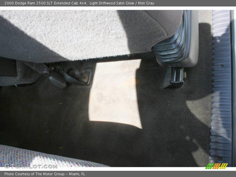 Light Driftwood Satin Glow / Mist Gray 2000 Dodge Ram 2500 SLT Extended Cab 4x4