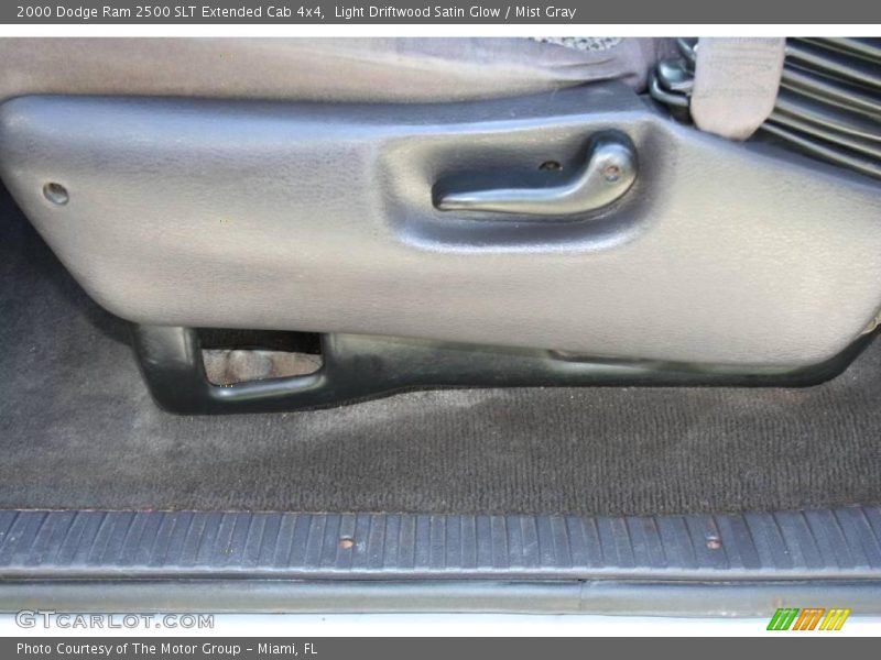 Light Driftwood Satin Glow / Mist Gray 2000 Dodge Ram 2500 SLT Extended Cab 4x4