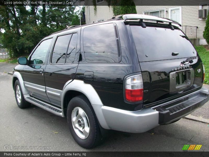 Black Obsidian / Grey 1999 Infiniti QX4 4x4