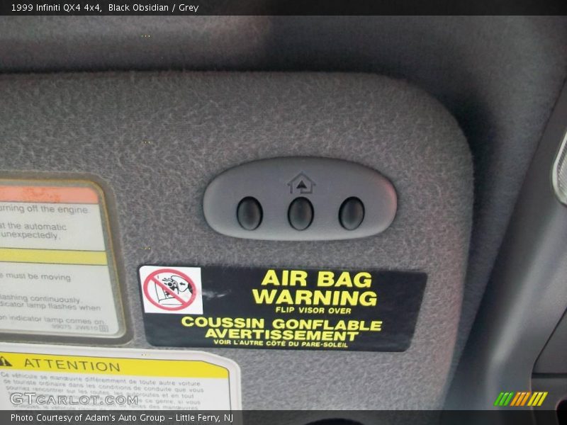 Black Obsidian / Grey 1999 Infiniti QX4 4x4