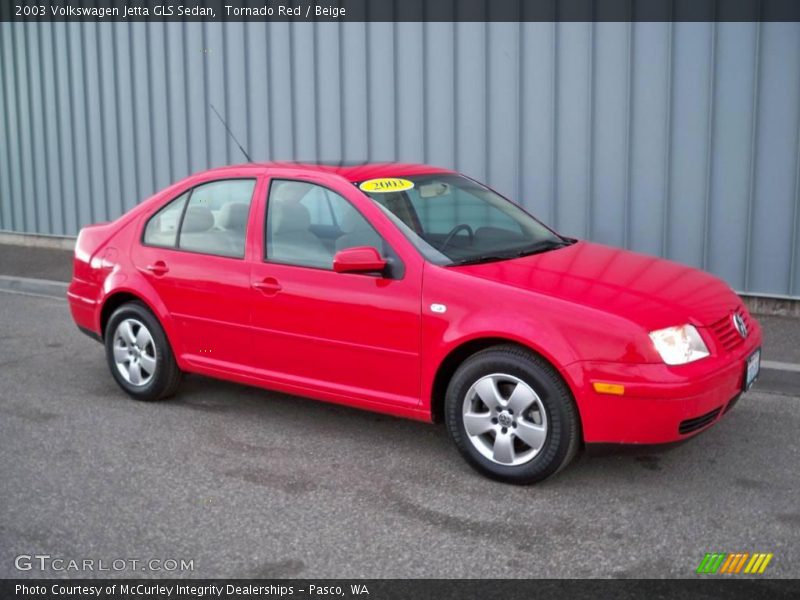 Tornado Red / Beige 2003 Volkswagen Jetta GLS Sedan