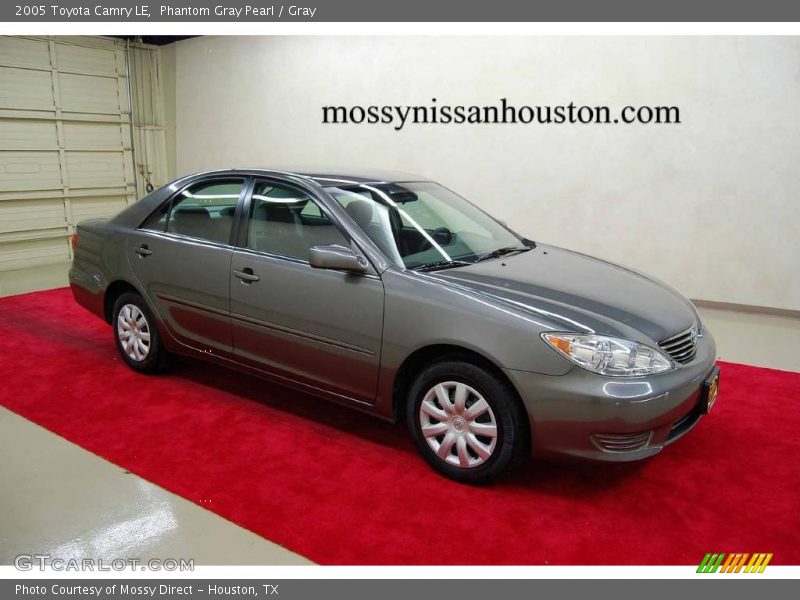 Phantom Gray Pearl / Gray 2005 Toyota Camry LE