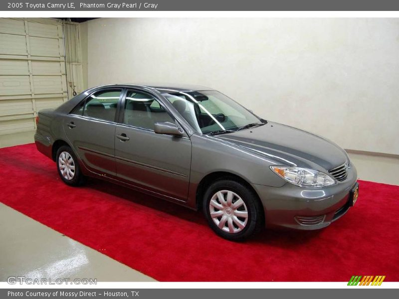 Phantom Gray Pearl / Gray 2005 Toyota Camry LE