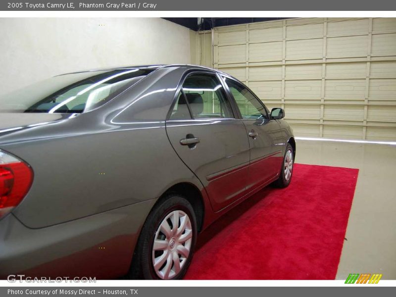 Phantom Gray Pearl / Gray 2005 Toyota Camry LE