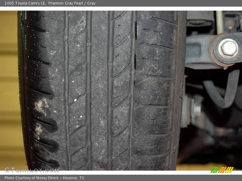 Phantom Gray Pearl / Gray 2005 Toyota Camry LE
