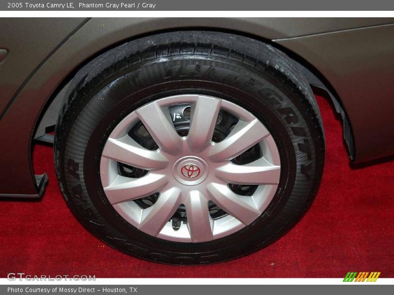 Phantom Gray Pearl / Gray 2005 Toyota Camry LE