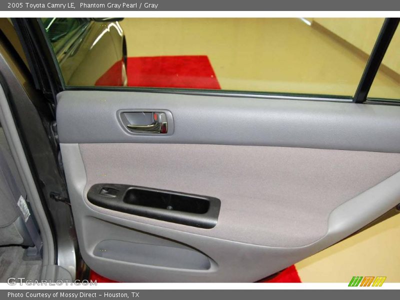 Phantom Gray Pearl / Gray 2005 Toyota Camry LE