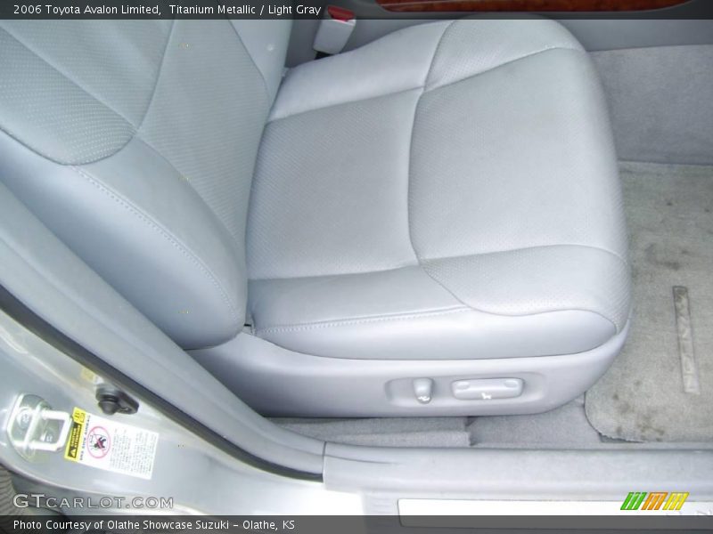 Titanium Metallic / Light Gray 2006 Toyota Avalon Limited