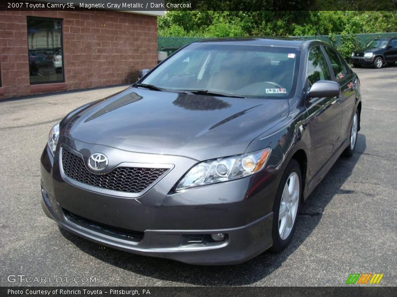 Magnetic Gray Metallic / Dark Charcoal 2007 Toyota Camry SE