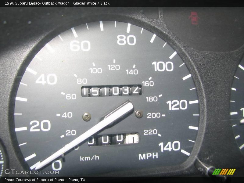 Glacier White / Black 1996 Subaru Legacy Outback Wagon