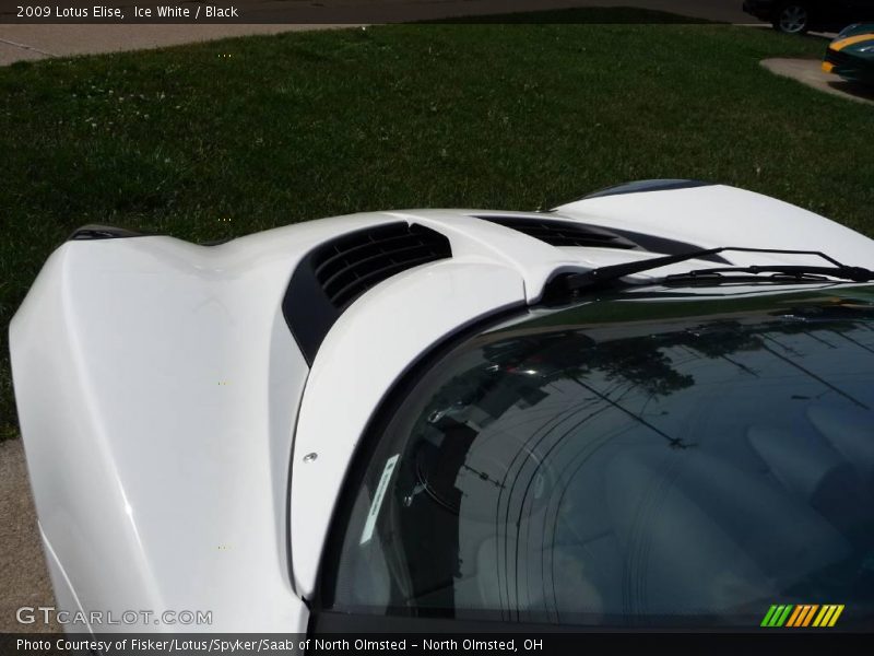 Ice White / Black 2009 Lotus Elise