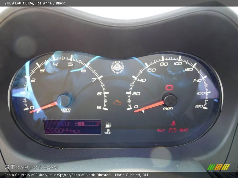 Ice White / Black 2009 Lotus Elise