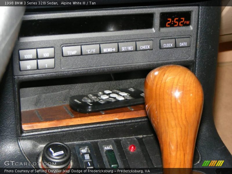 Alpine White III / Tan 1998 BMW 3 Series 328i Sedan