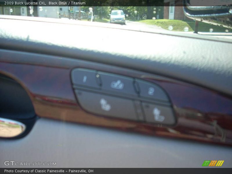 Black Onyx / Titanium 2009 Buick Lucerne CXL