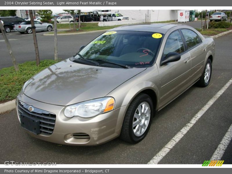 Light Almond Pearl Metallic / Taupe 2004 Chrysler Sebring Sedan