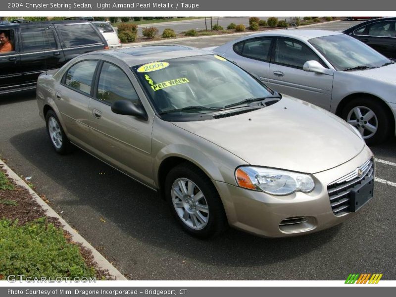 Light Almond Pearl Metallic / Taupe 2004 Chrysler Sebring Sedan