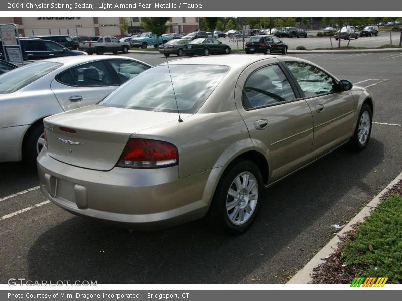 Light Almond Pearl Metallic / Taupe 2004 Chrysler Sebring Sedan