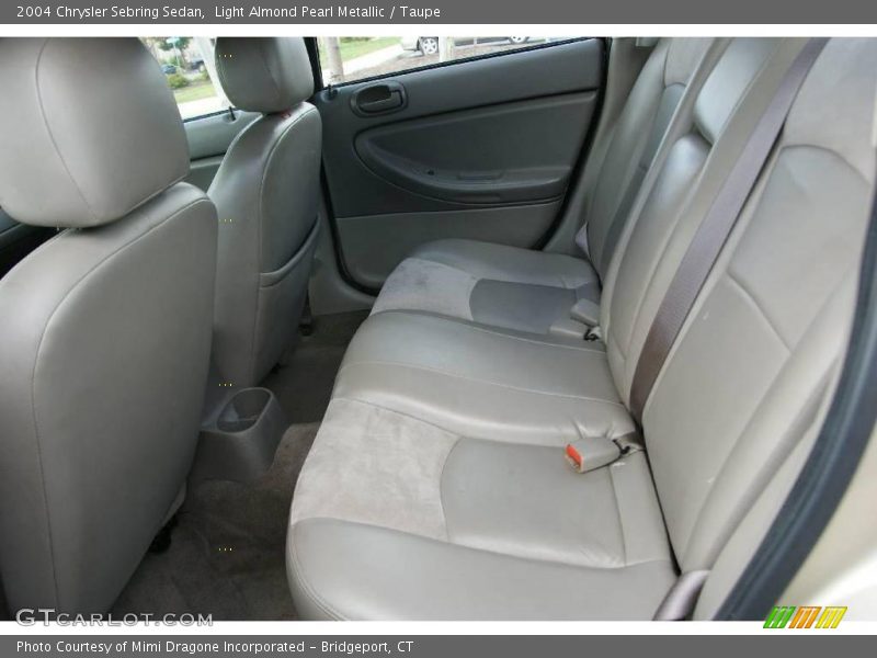Light Almond Pearl Metallic / Taupe 2004 Chrysler Sebring Sedan