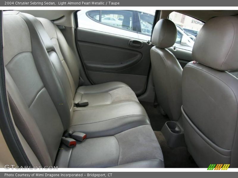 Light Almond Pearl Metallic / Taupe 2004 Chrysler Sebring Sedan