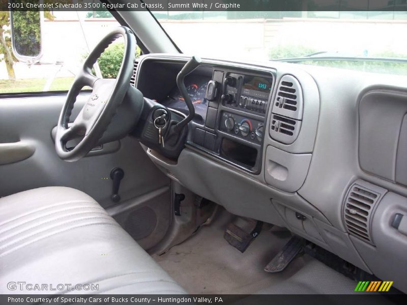 Summit White / Graphite 2001 Chevrolet Silverado 3500 Regular Cab Chassis