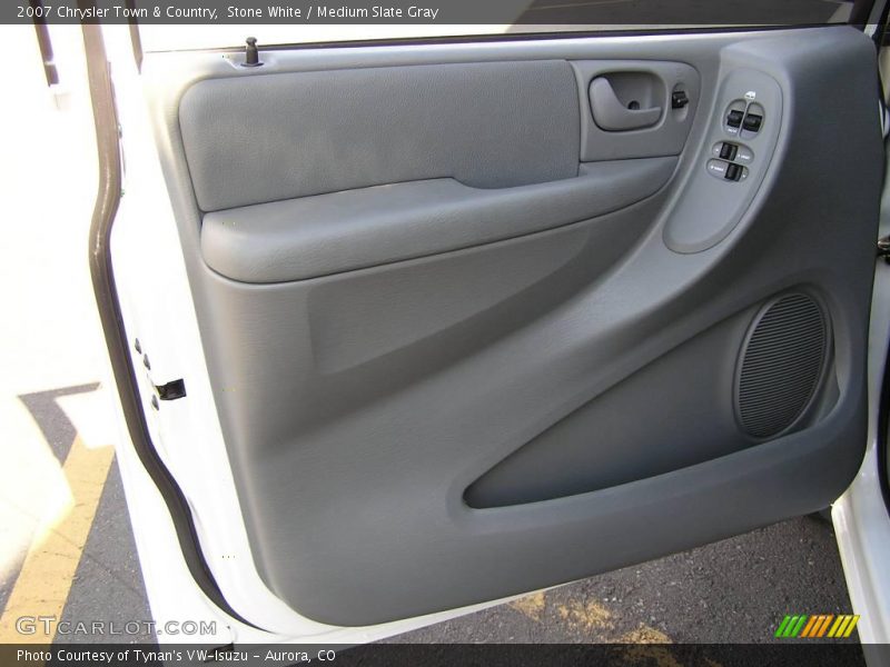 Stone White / Medium Slate Gray 2007 Chrysler Town & Country