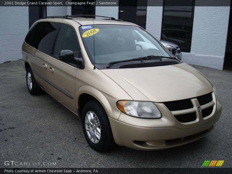 Champagne Pearl / Sandstone 2001 Dodge Grand Caravan Sport