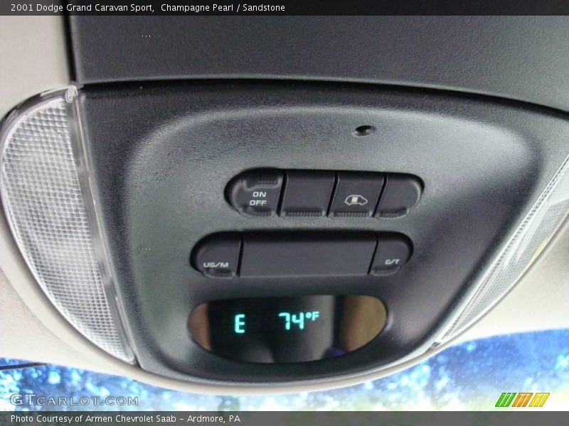 Champagne Pearl / Sandstone 2001 Dodge Grand Caravan Sport