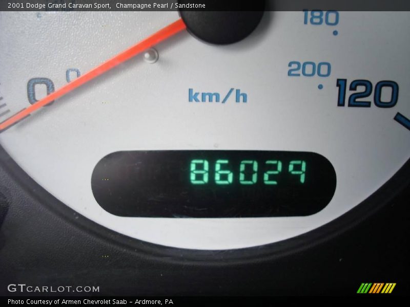 Champagne Pearl / Sandstone 2001 Dodge Grand Caravan Sport