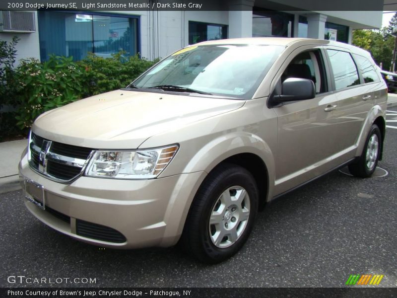 Light Sandstone Metallic / Dark Slate Gray 2009 Dodge Journey SE