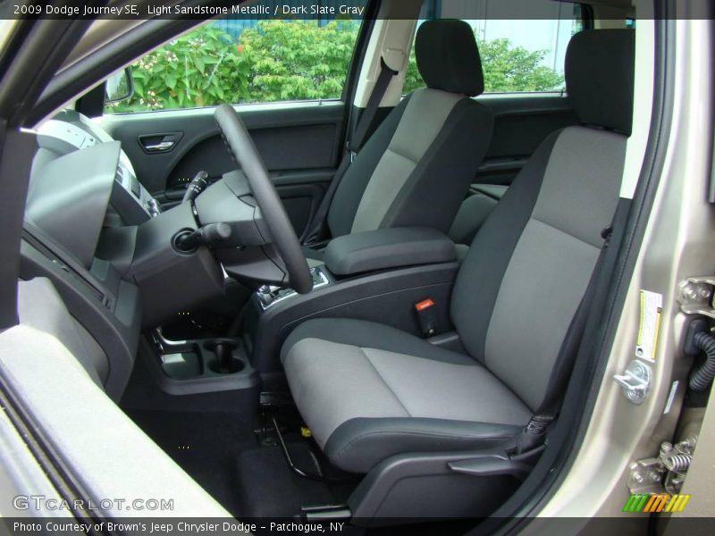 Light Sandstone Metallic / Dark Slate Gray 2009 Dodge Journey SE