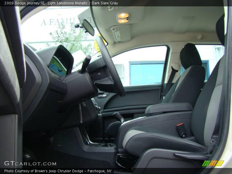 Light Sandstone Metallic / Dark Slate Gray 2009 Dodge Journey SE